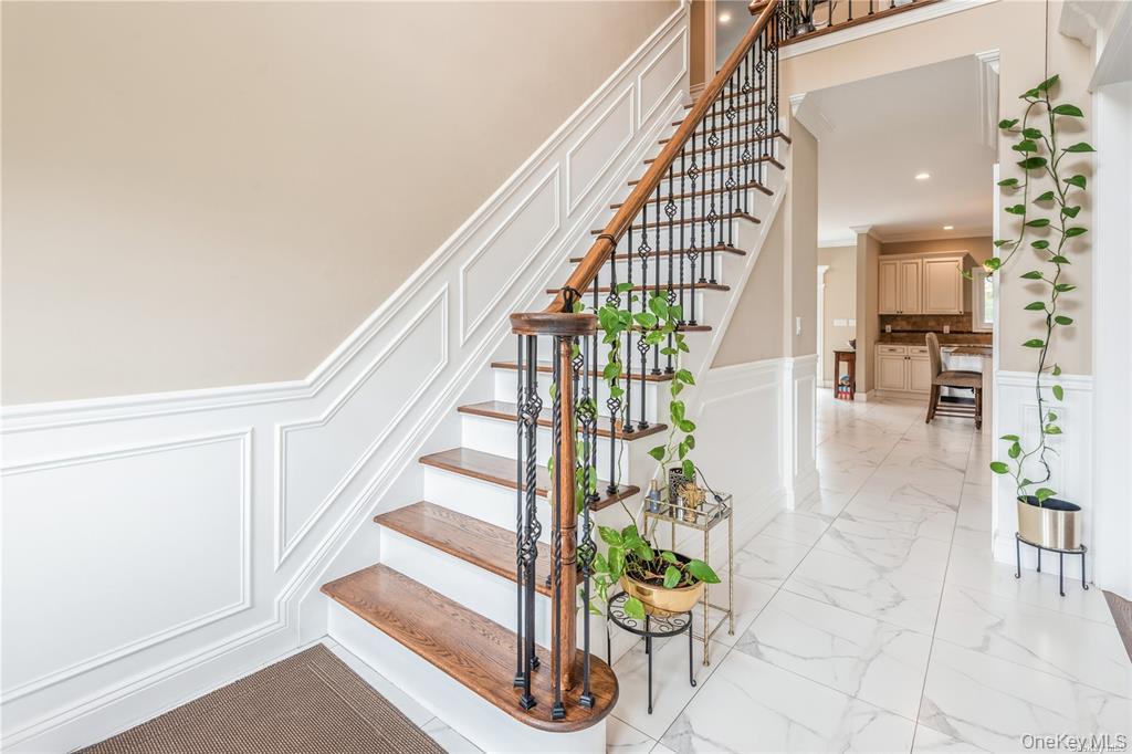 45 Meeting Lane – For Sale photo 5