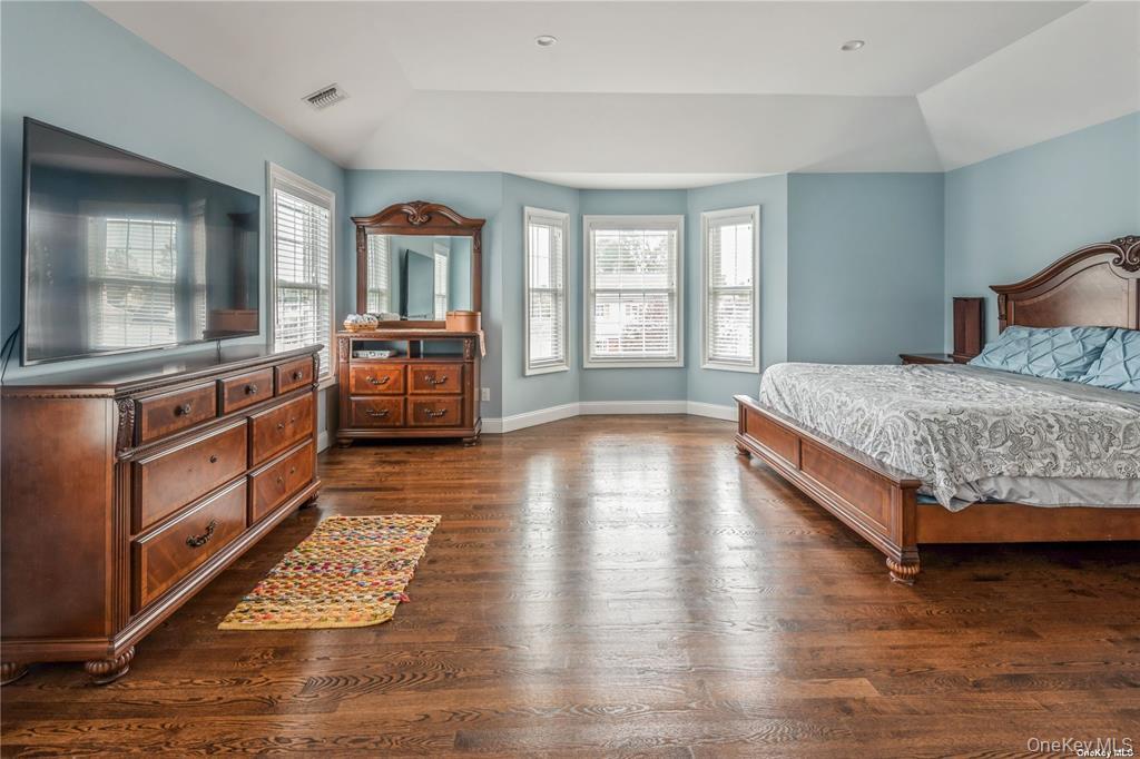 45 Meeting Lane – For Sale photo 20