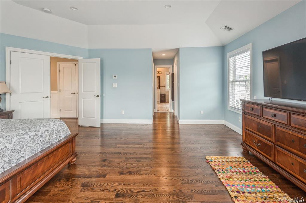 45 Meeting Lane – For Sale photo 22