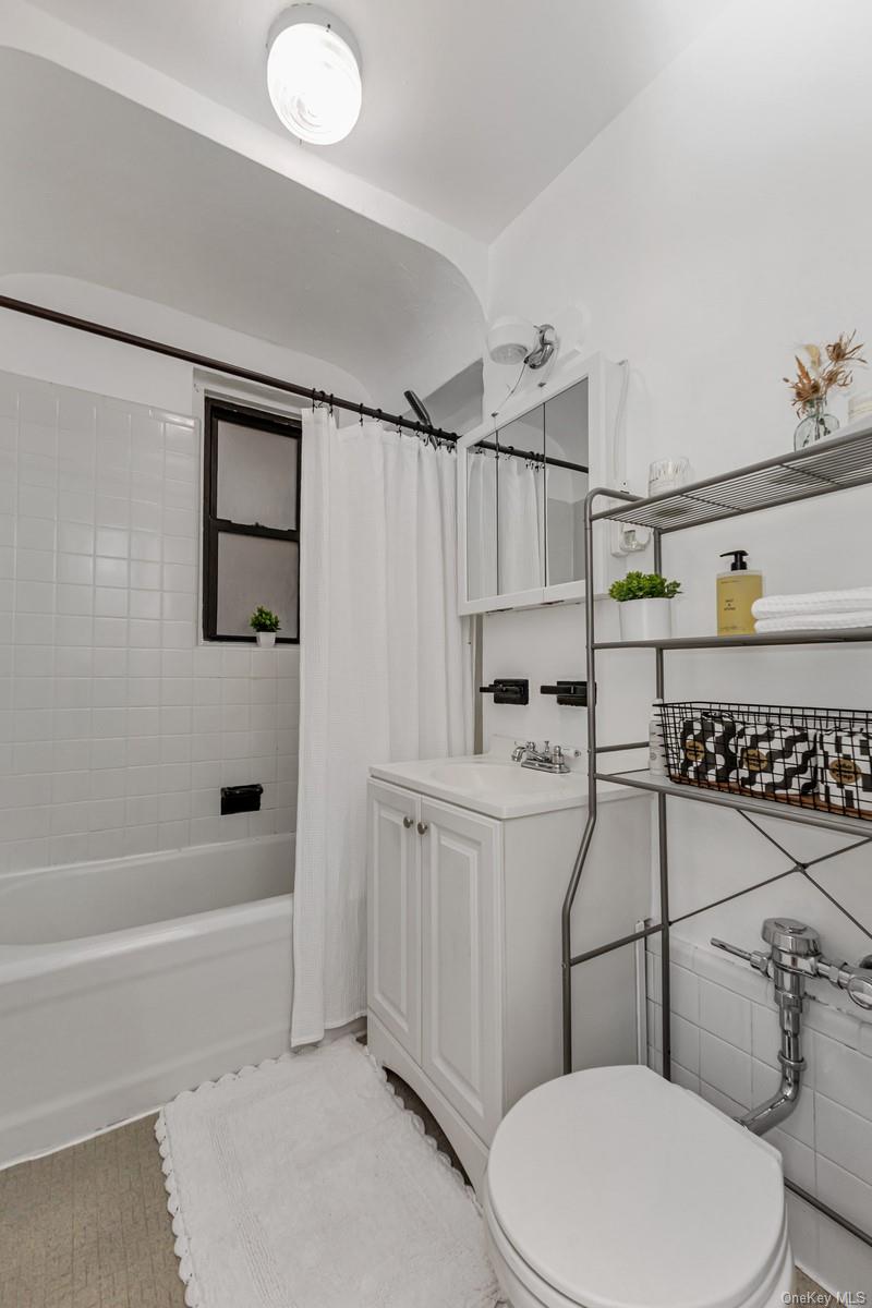83-80 118th Street, Unit 2M photo 6