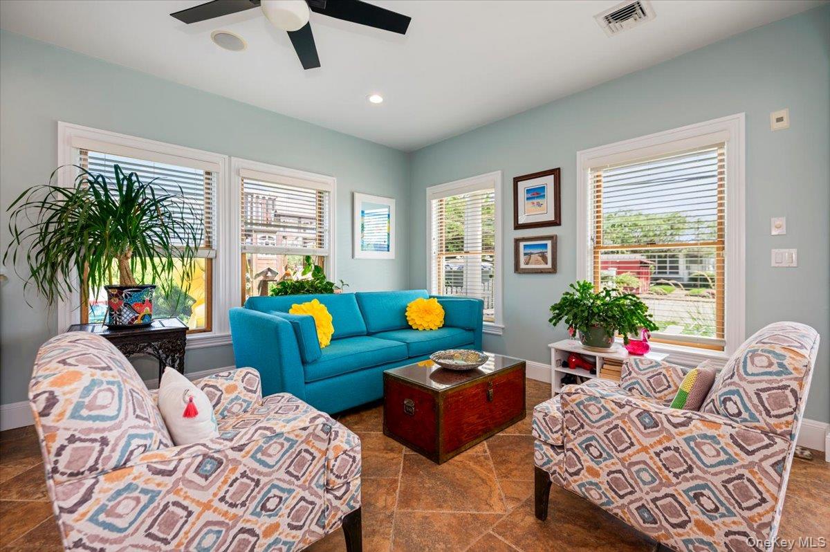 2064 Pacific Boulevard – For Sale photo 6