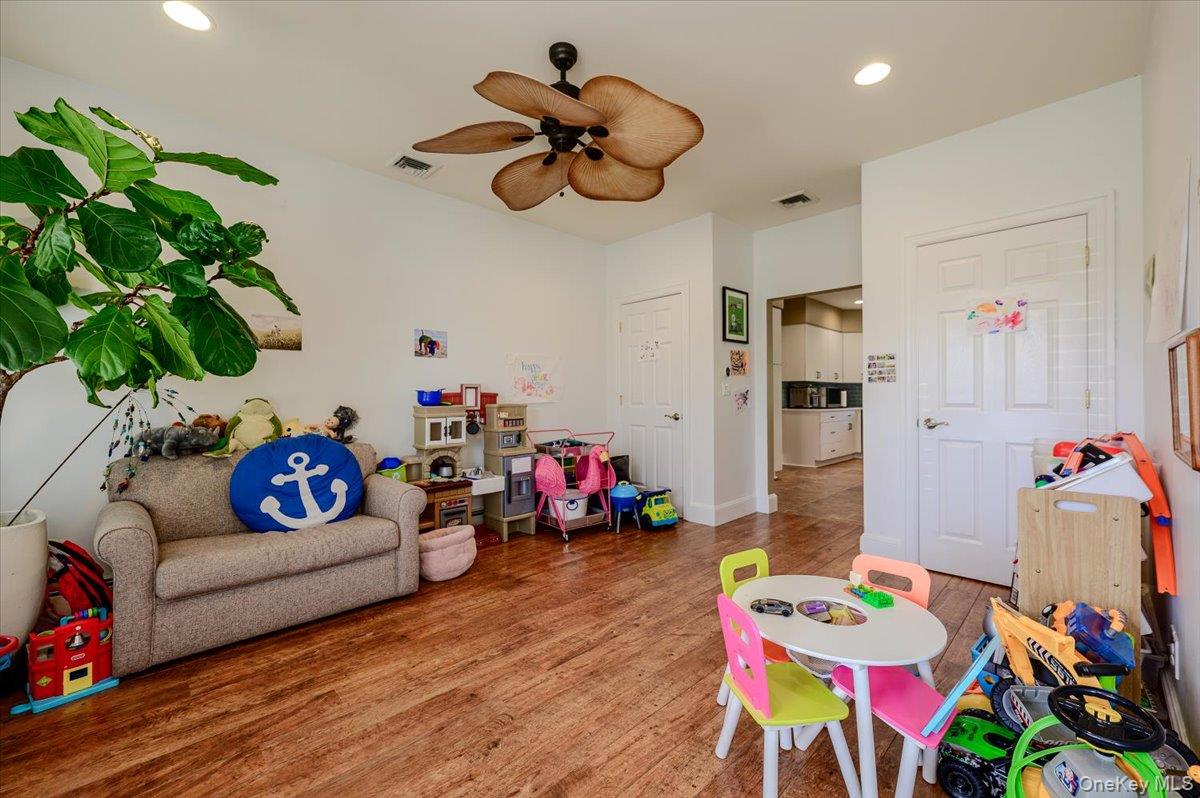 2064 Pacific Boulevard – For Sale photo 9