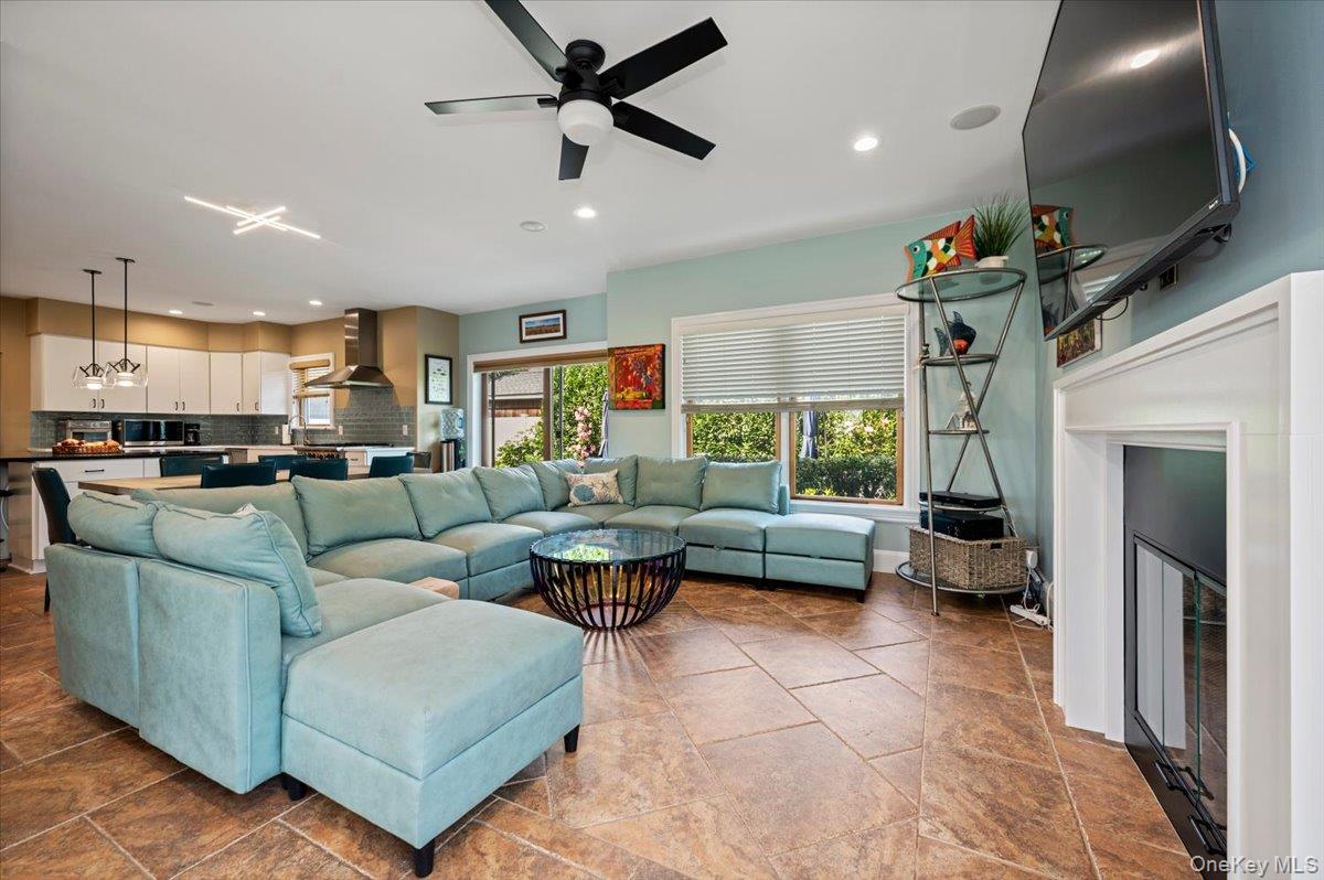 2064 Pacific Boulevard – For Sale photo 10