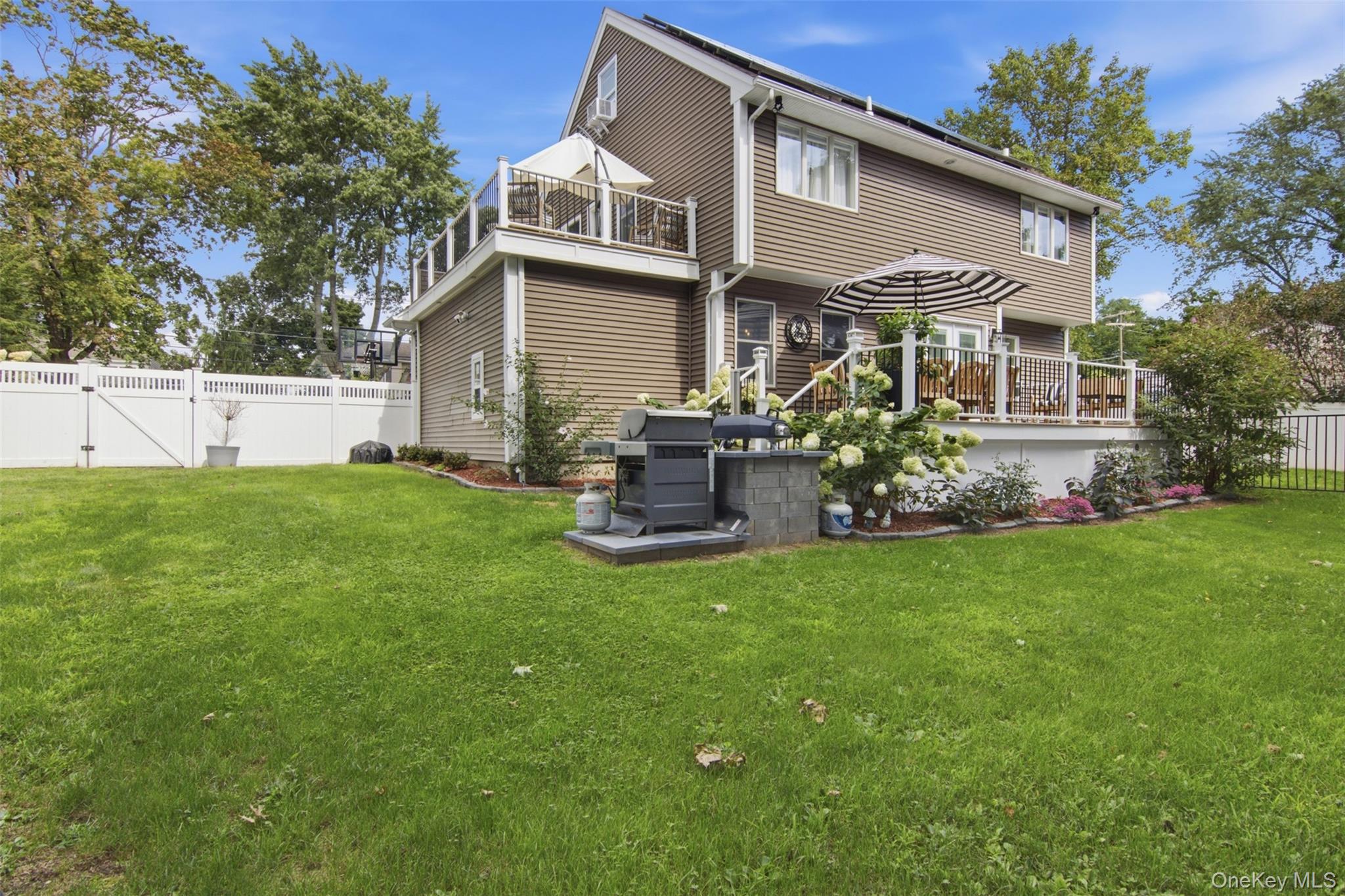 8 Glen Way – For Sale photo 33