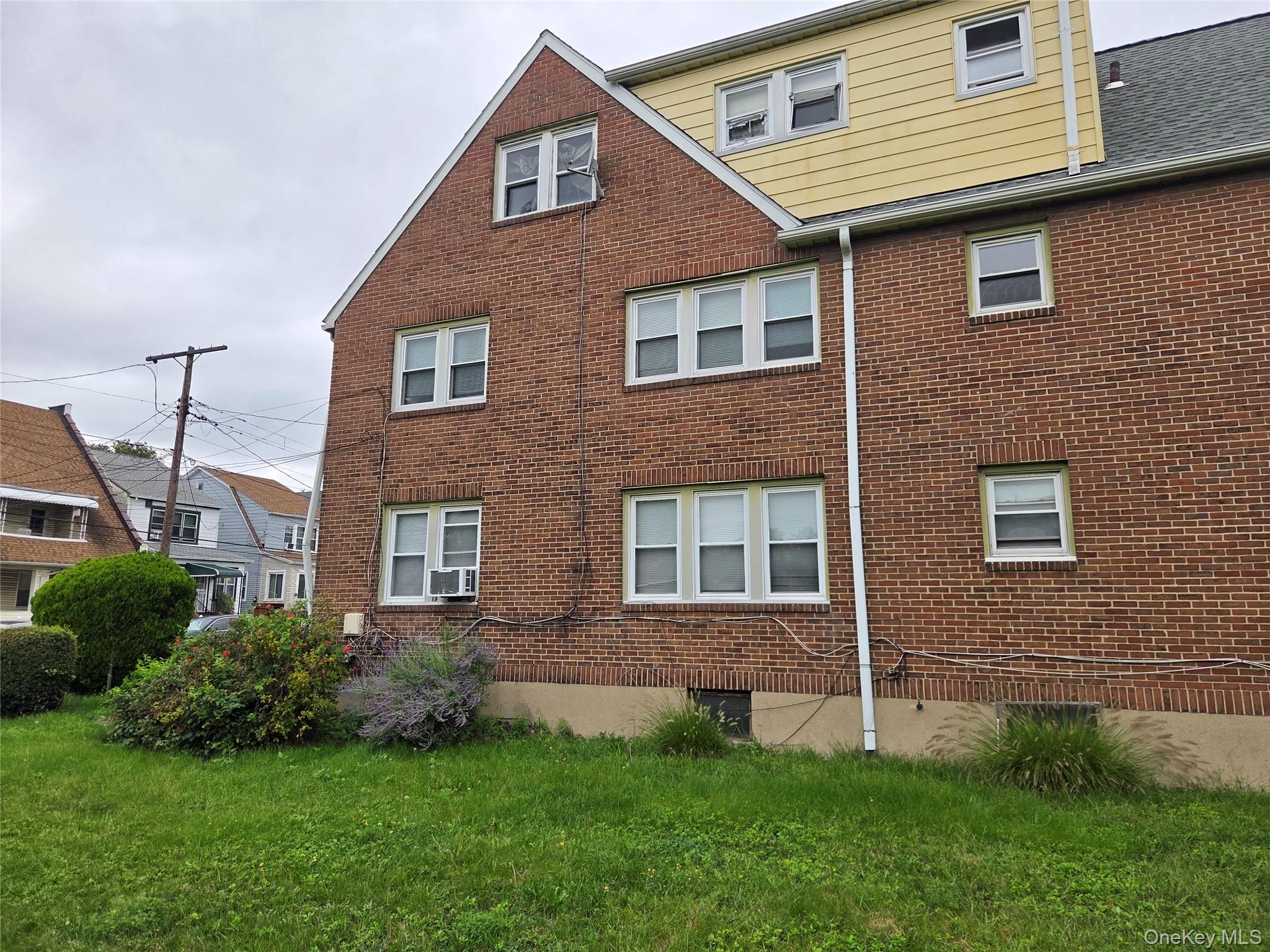 341 S 9th Avenue – For Sale photo 3