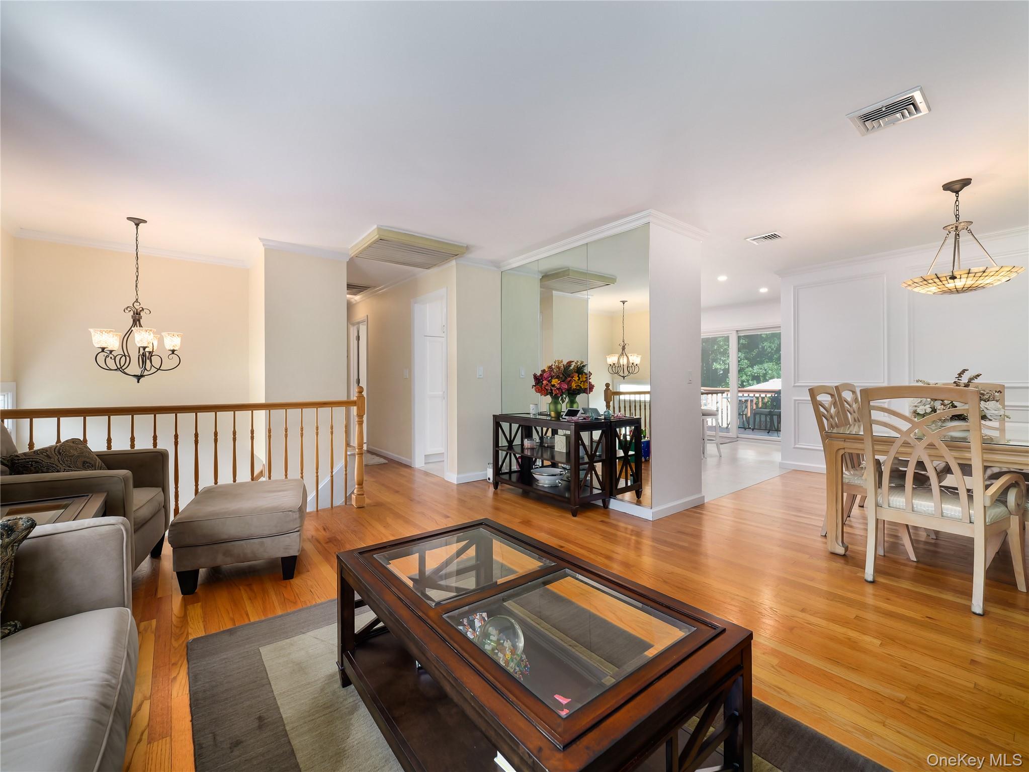 27 Will Rogers Lane – For Sale photo 6