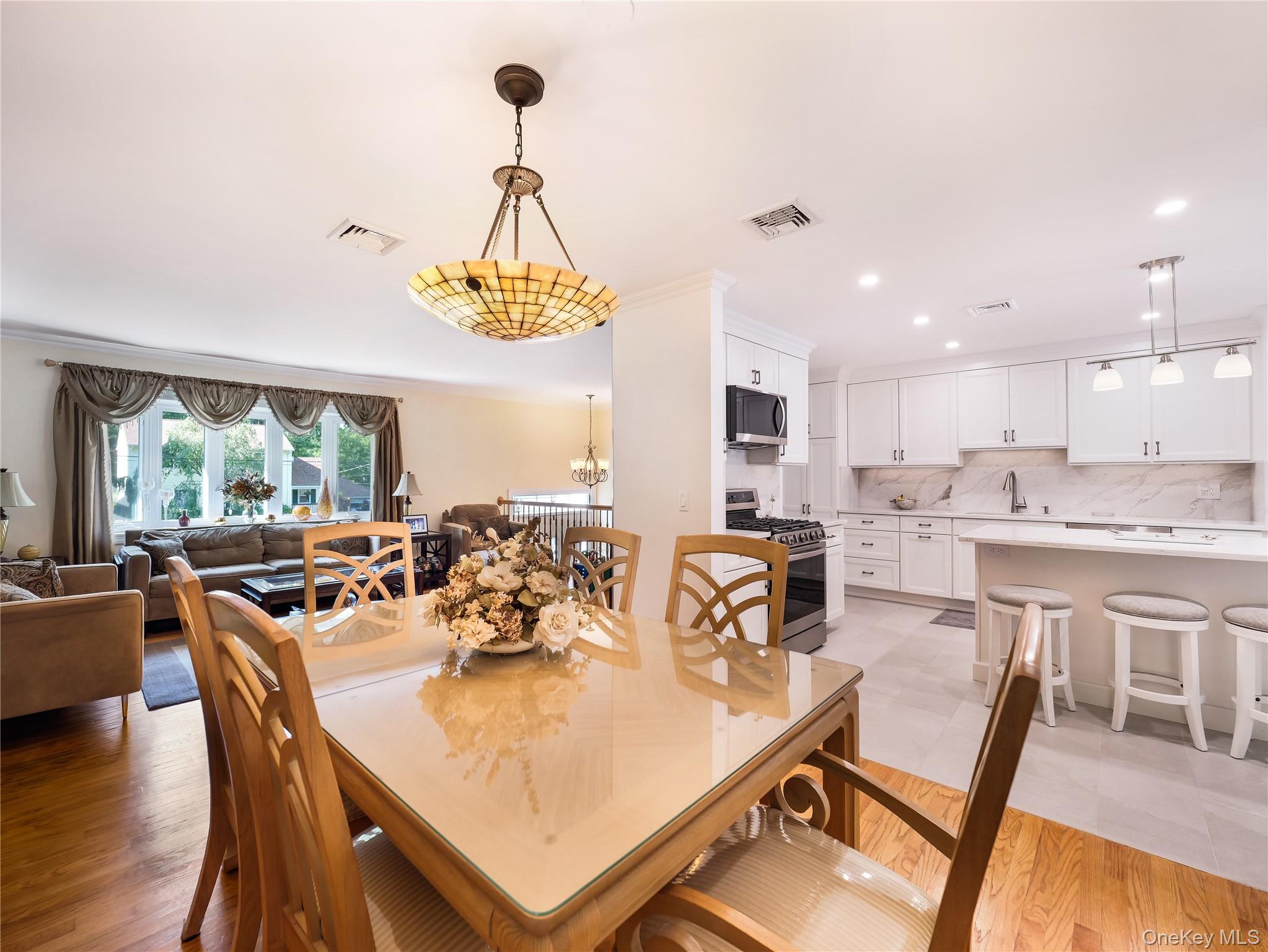 27 Will Rogers Lane – For Sale photo 10