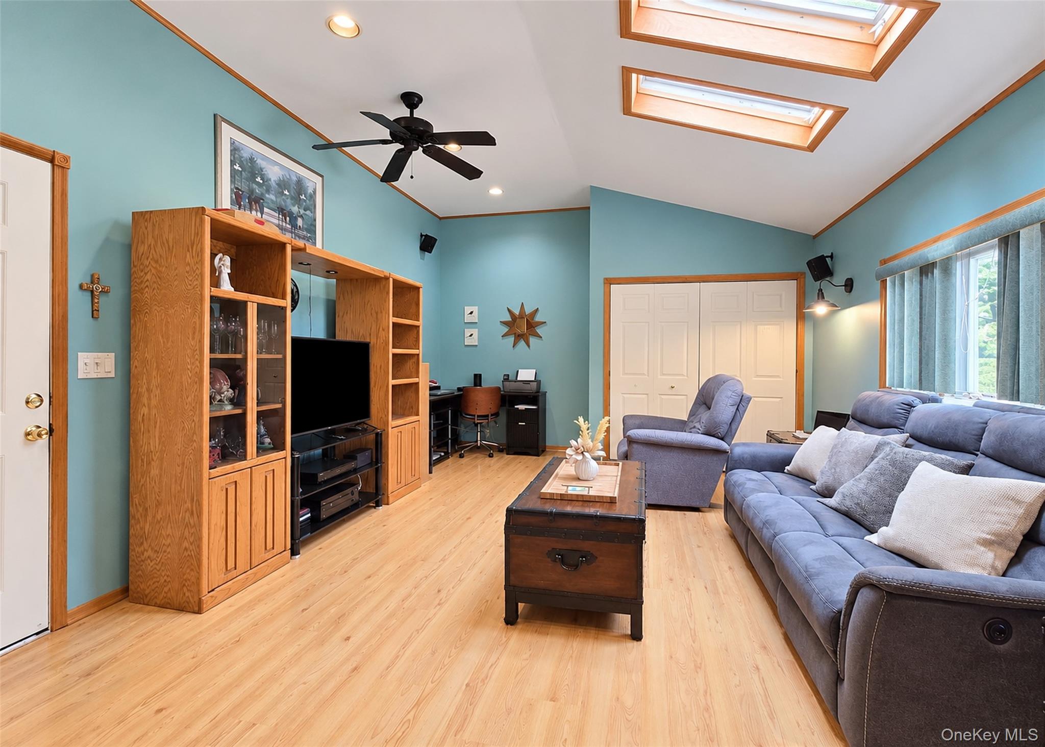 1 Lisa Lane – For Sale photo 8