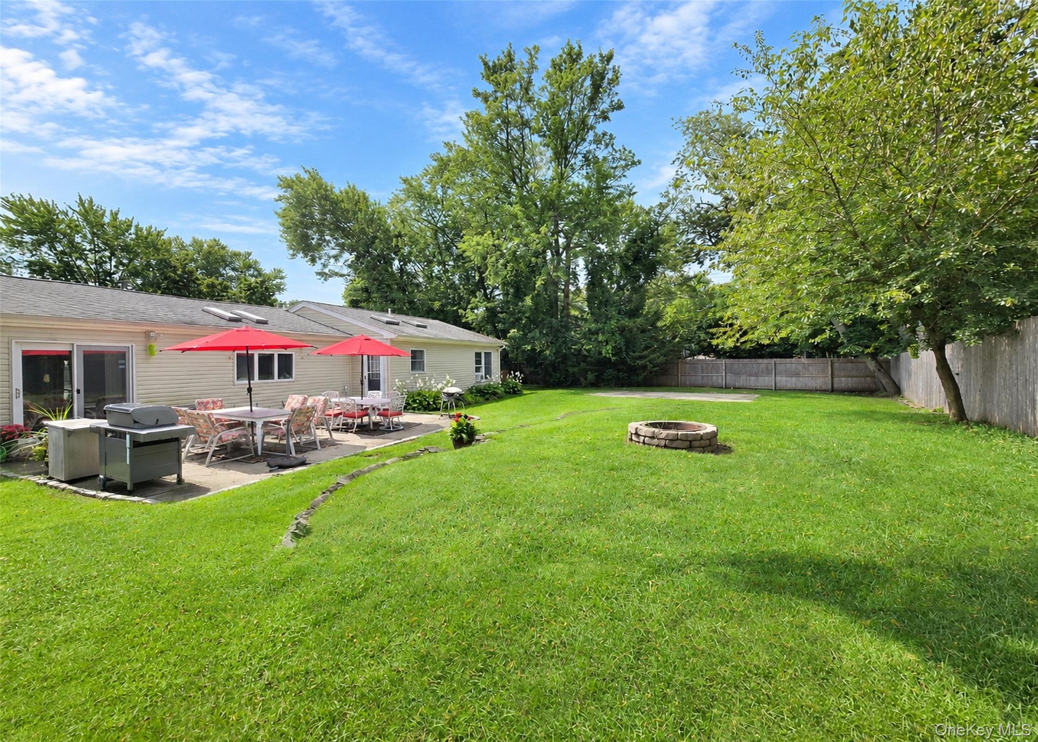 1 Lisa Lane – For Sale photo 29