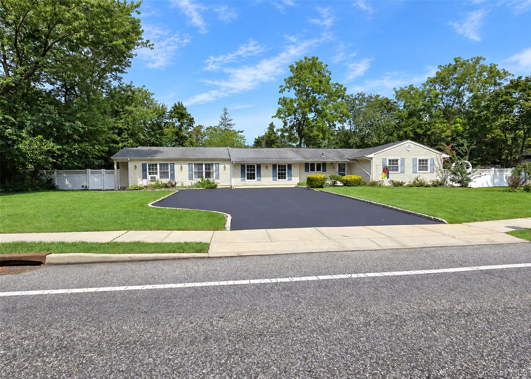 1 Lisa Lane – For Sale