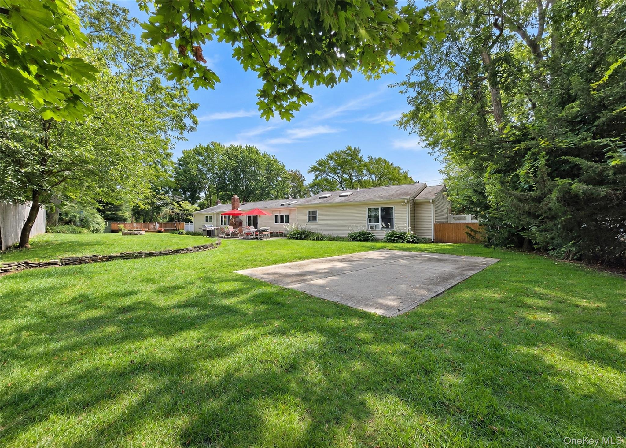 1 Lisa Lane – For Sale photo 27