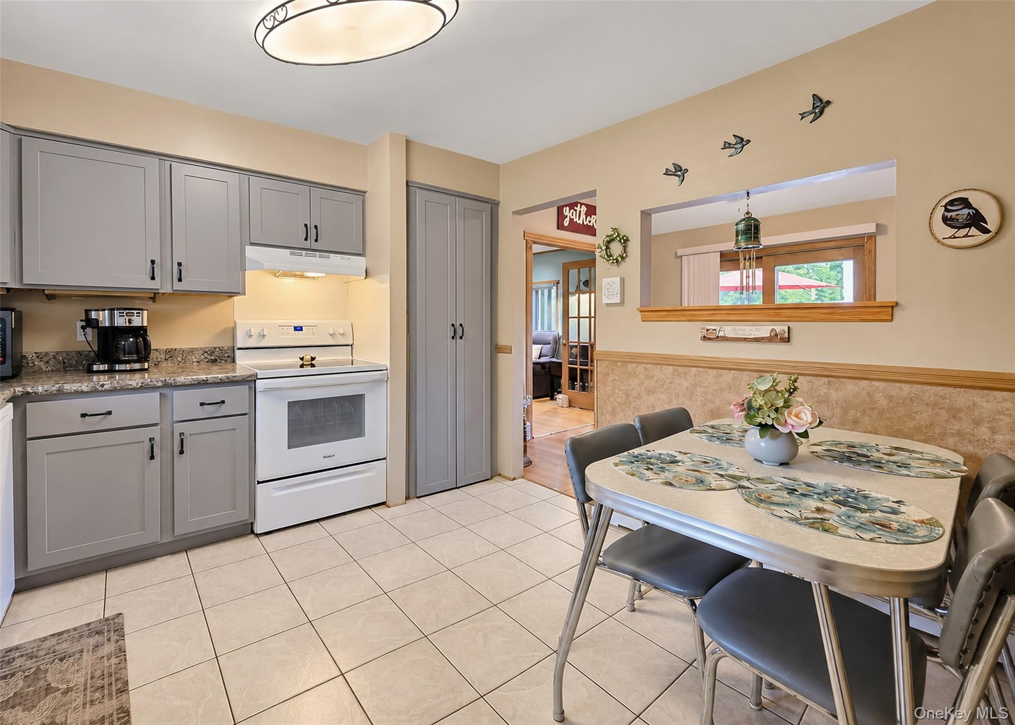 1 Lisa Lane – For Sale photo 7
