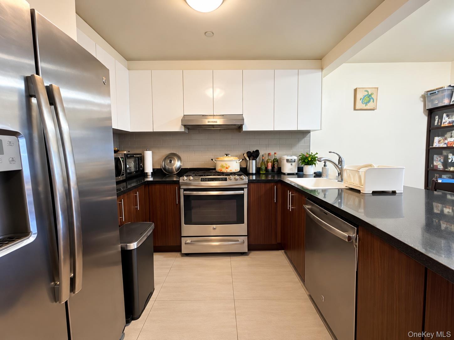 136-46 41st Avenue, Unit 2F photo 4
