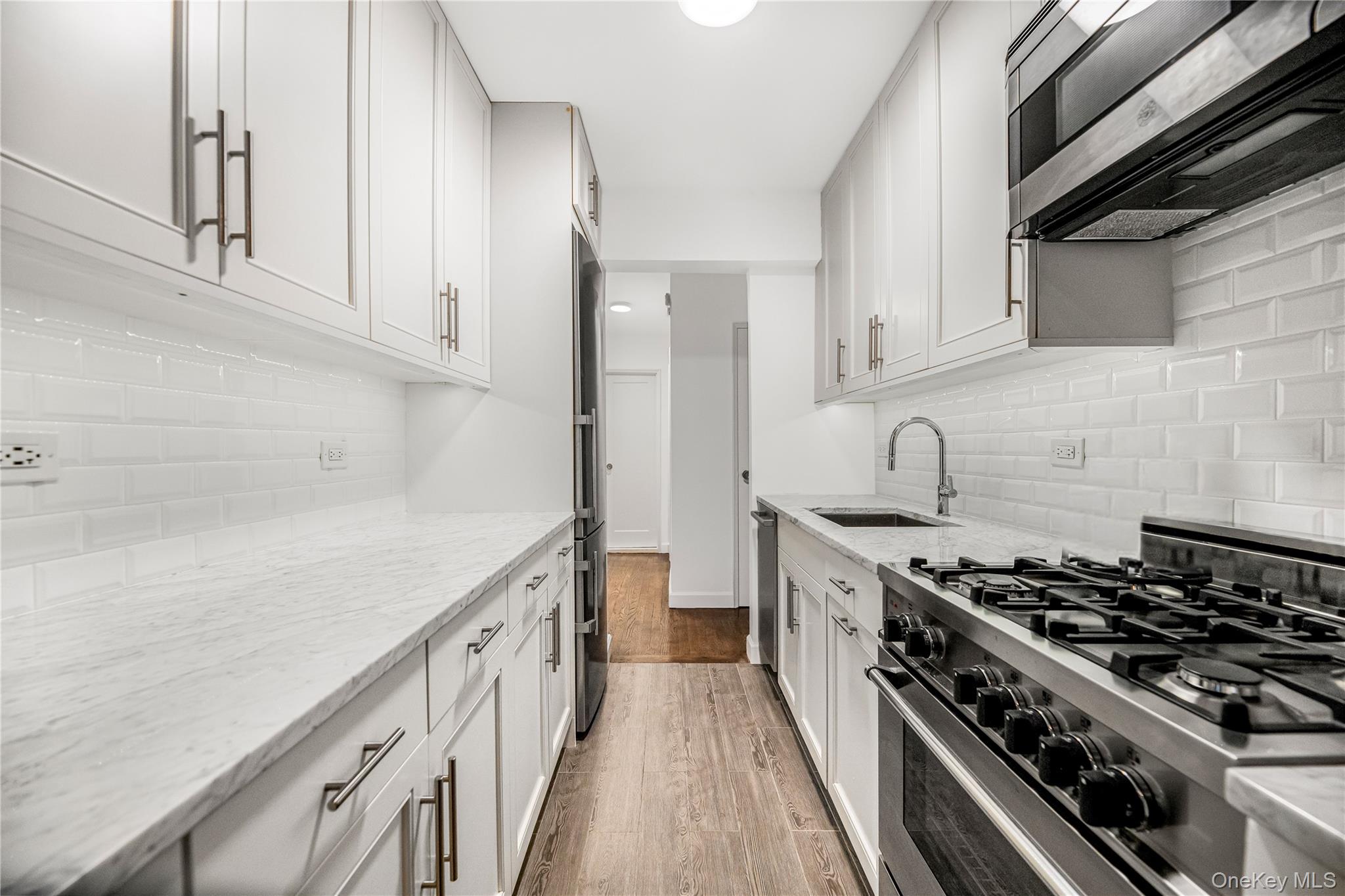 2390 Palisade Avenue, Unit 2B photo 5