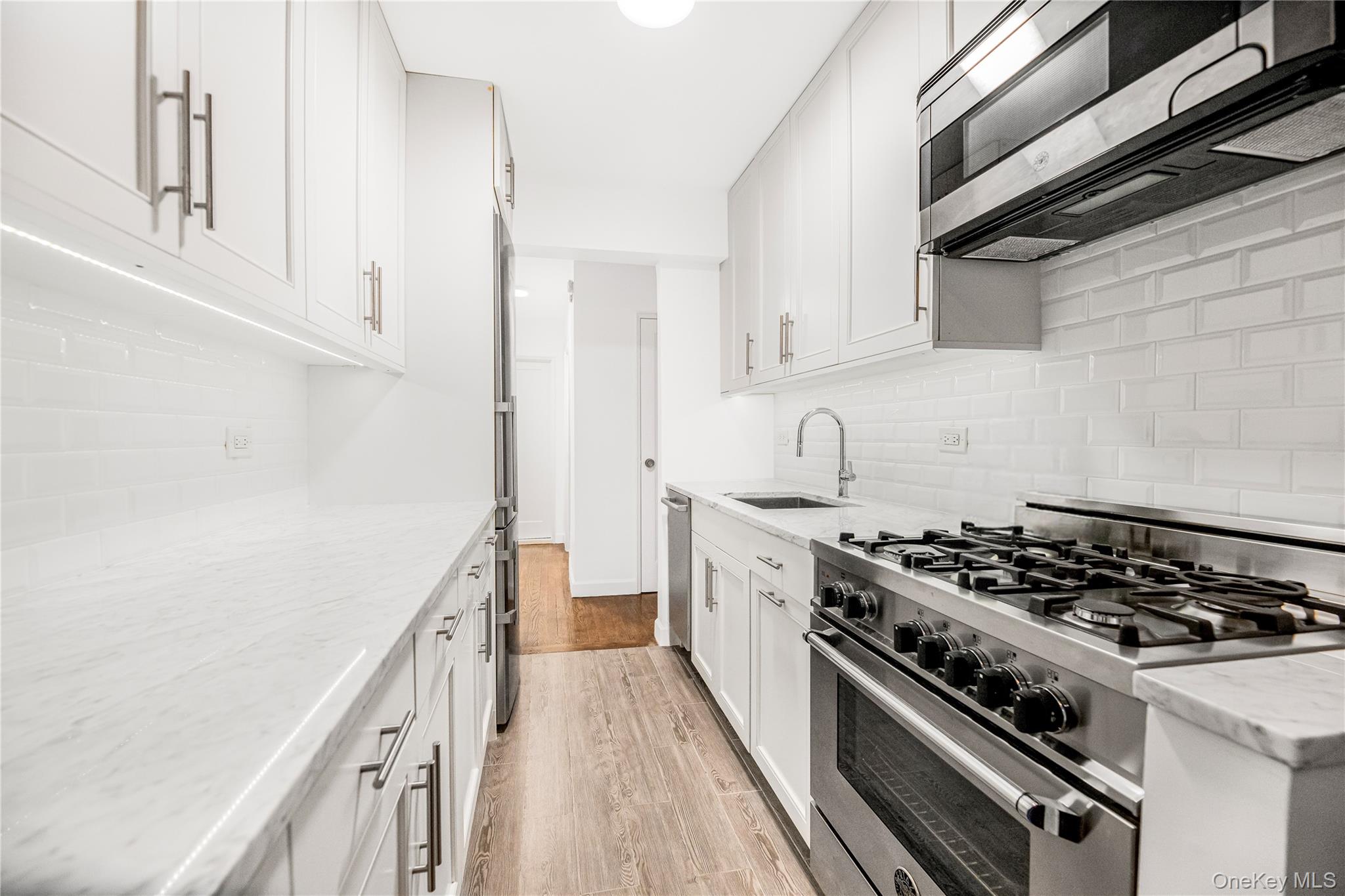 2390 Palisade Avenue, Unit 2B photo 16