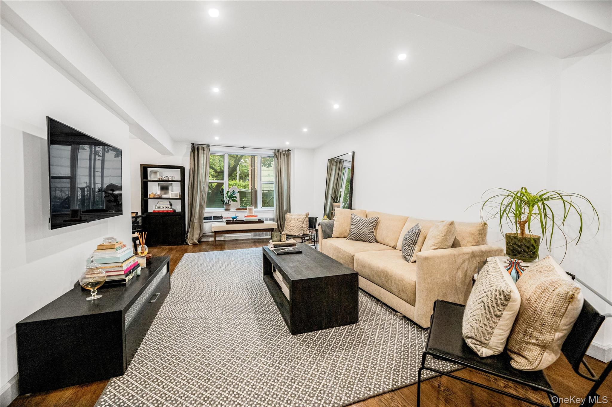 2390 Palisade Avenue, Unit 2B