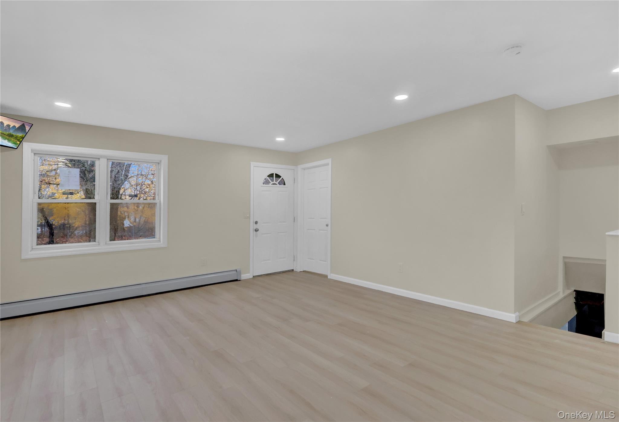 12 Carlls Path – For Sale photo 13