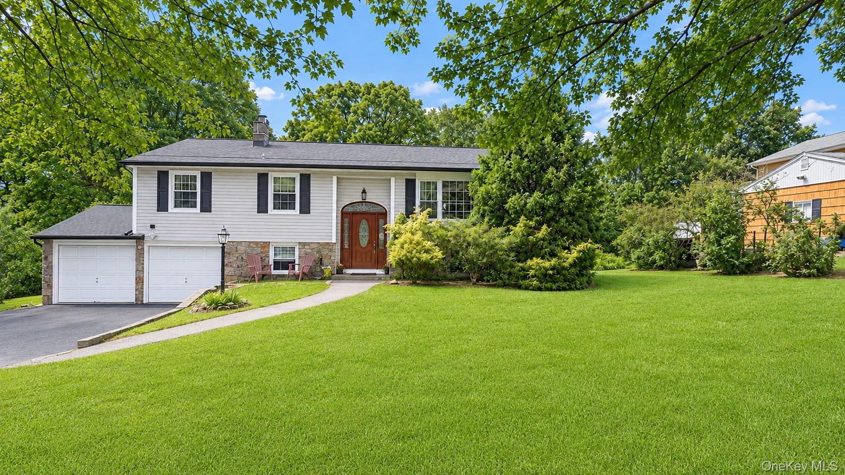 28 Pike Place – For Sale photo 2
