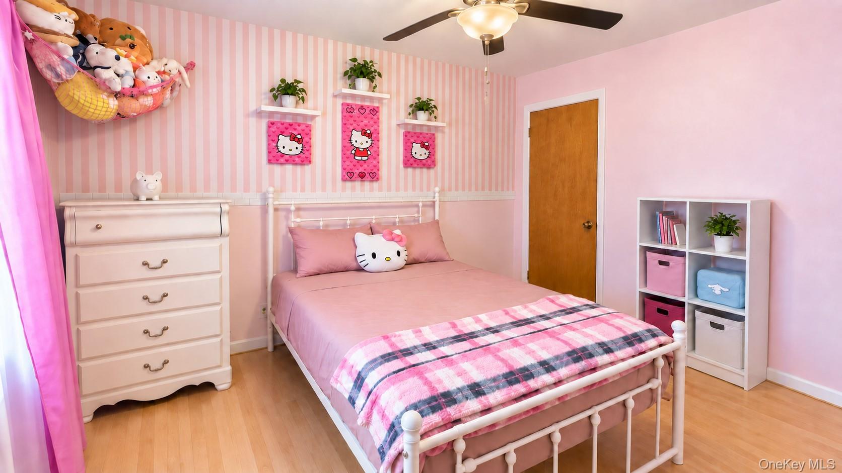 28 Pike Place – For Sale photo 15