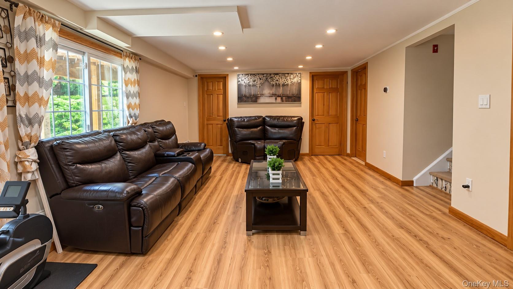 28 Pike Place – For Sale photo 19