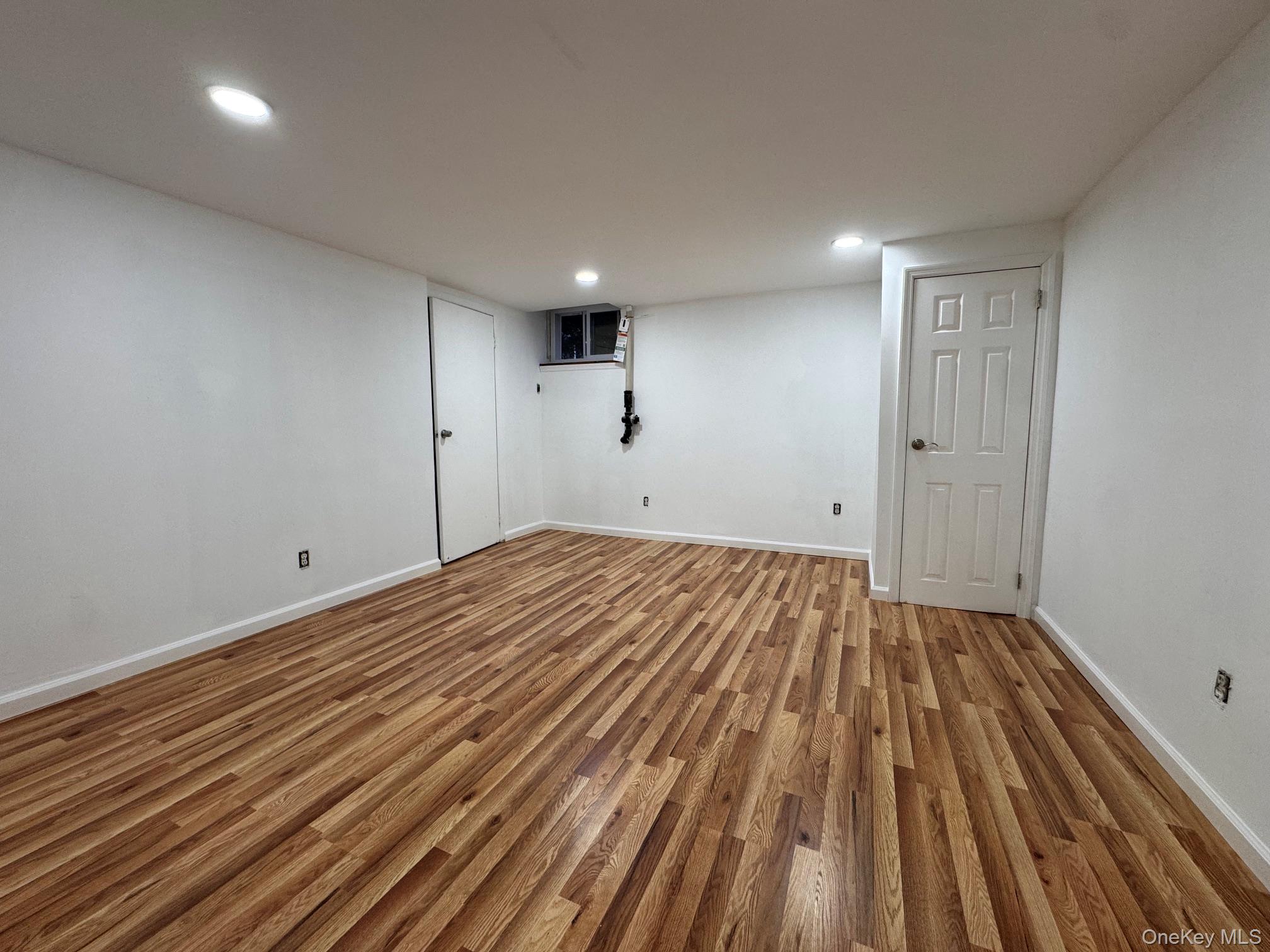 1245 Rhinelander Avenue – For Rent photo 6