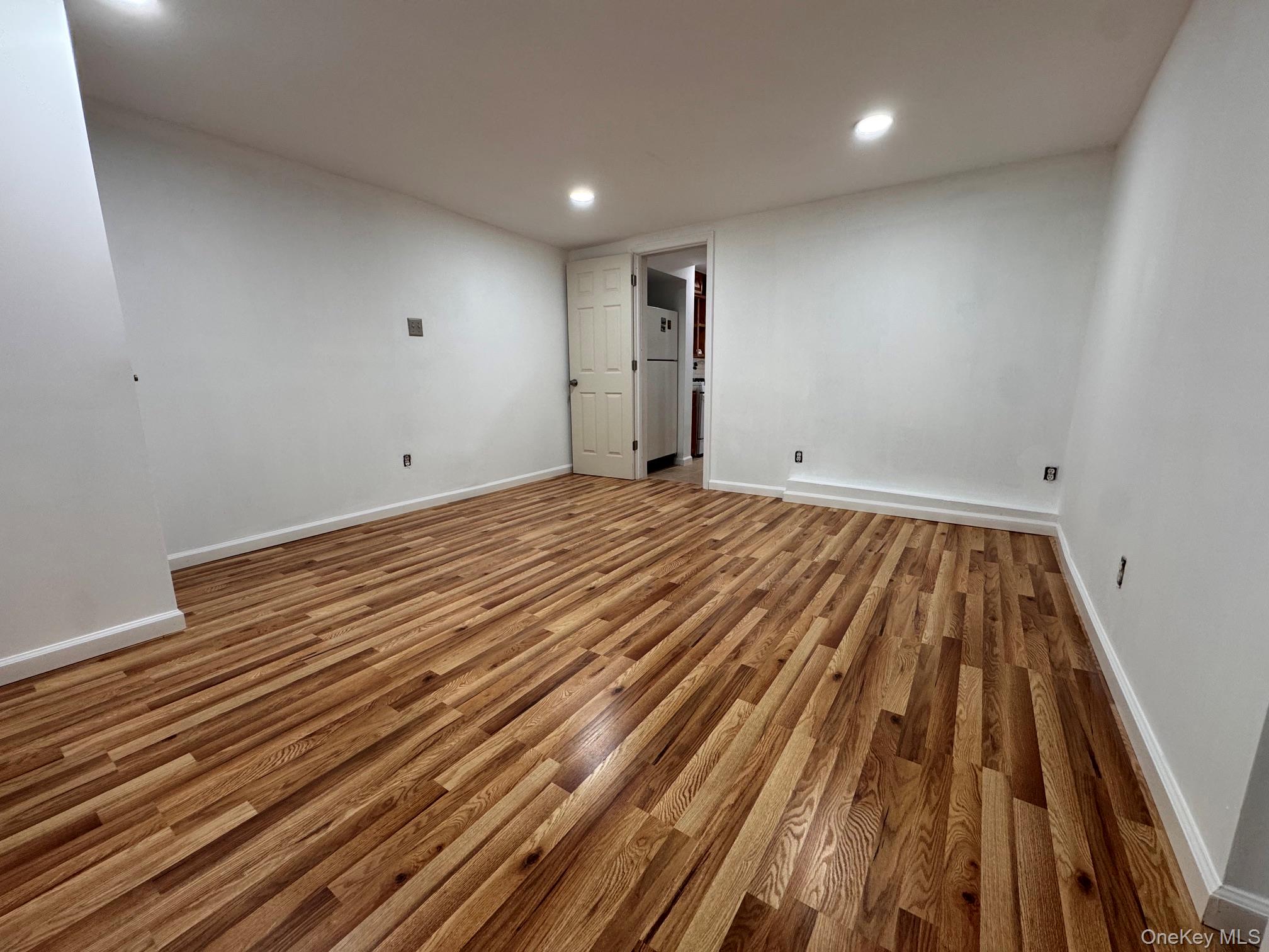 1245 Rhinelander Avenue – For Rent photo 7