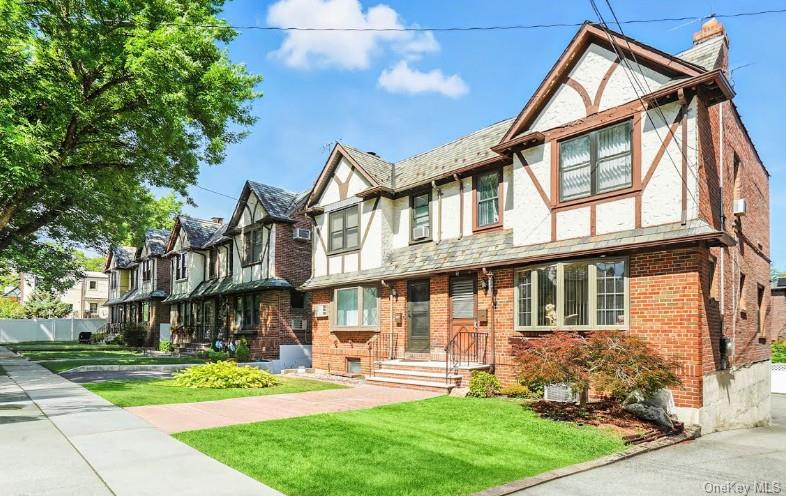 1245 Rhinelander Avenue – For Rent