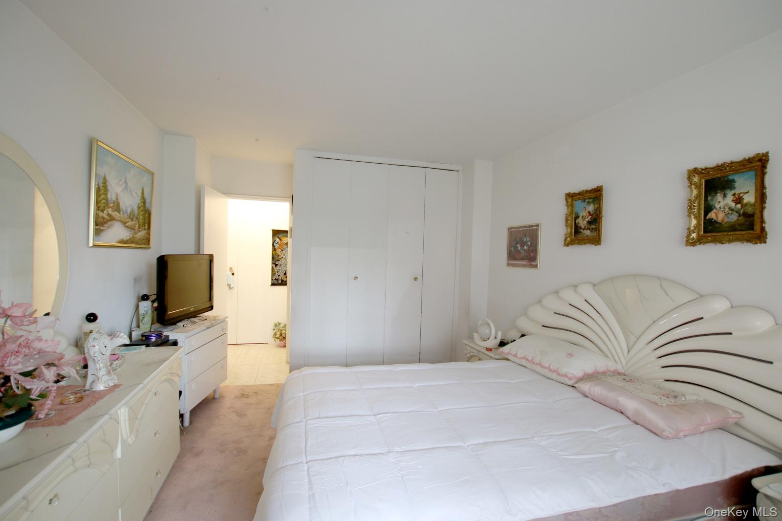 61-45 98th Street, Unit 2C photo 10