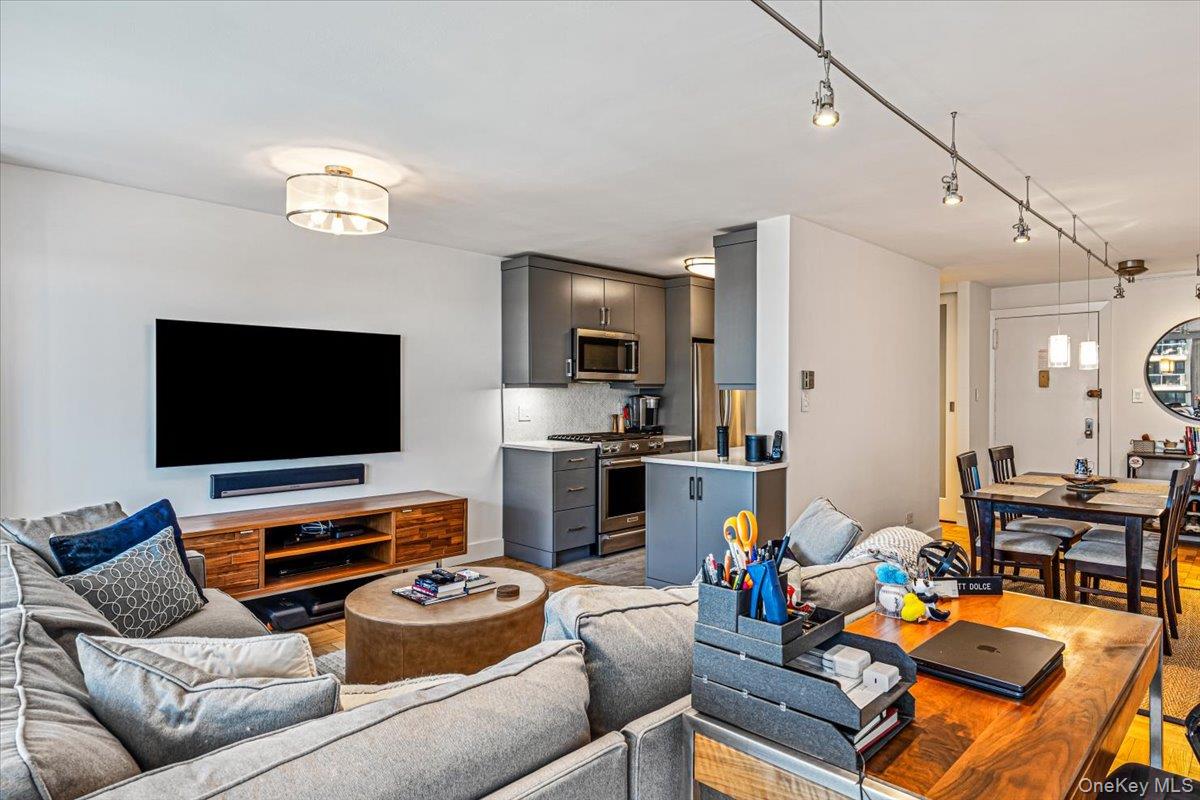 1815 215th Street, Unit 11 G photo 9