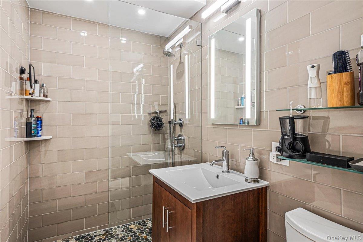 1815 215th Street, Unit 11 G photo 12