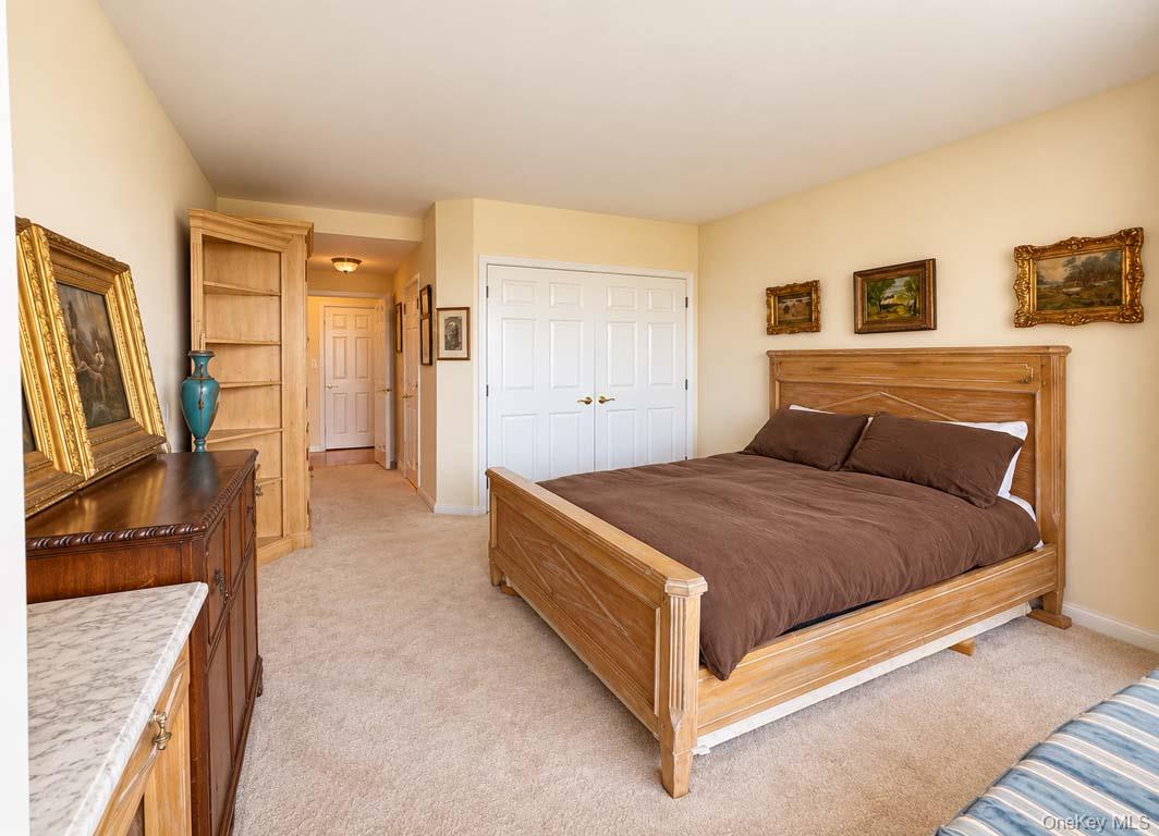 27010 Grand Central Parkway, Unit 18E photo 17