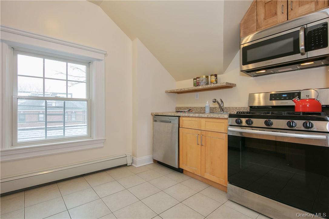 270 W 261 Street, Unit 3rd floor photo 2