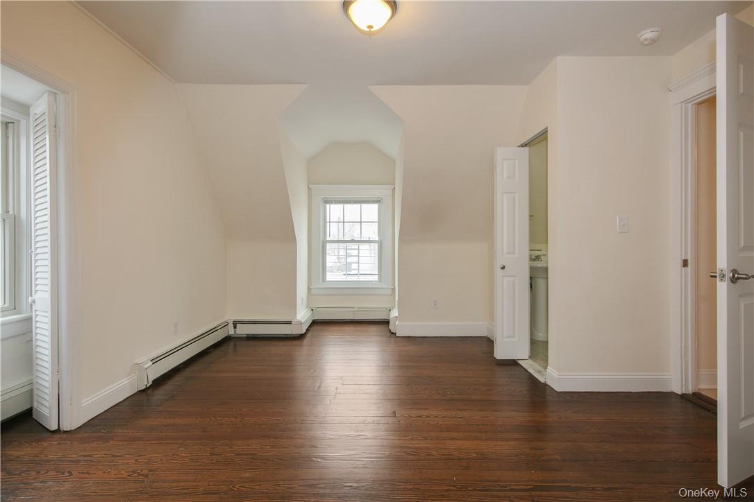 270 W 261 Street, Unit 3rd floor photo 4