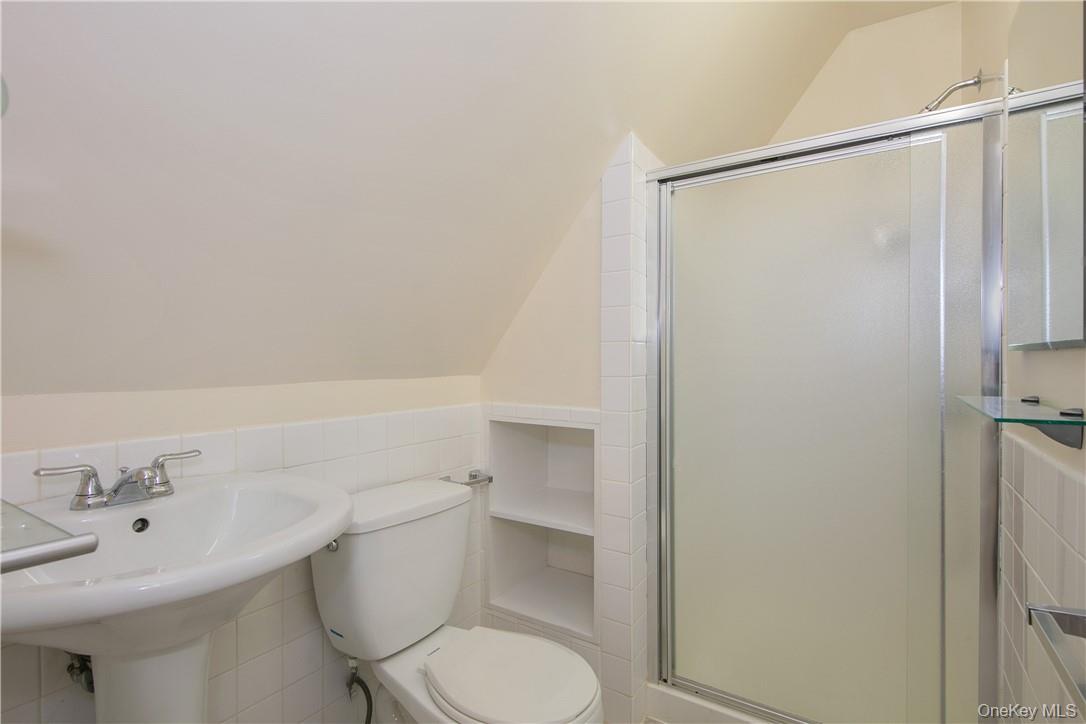 270 W 261 Street, Unit 3rd floor photo 9