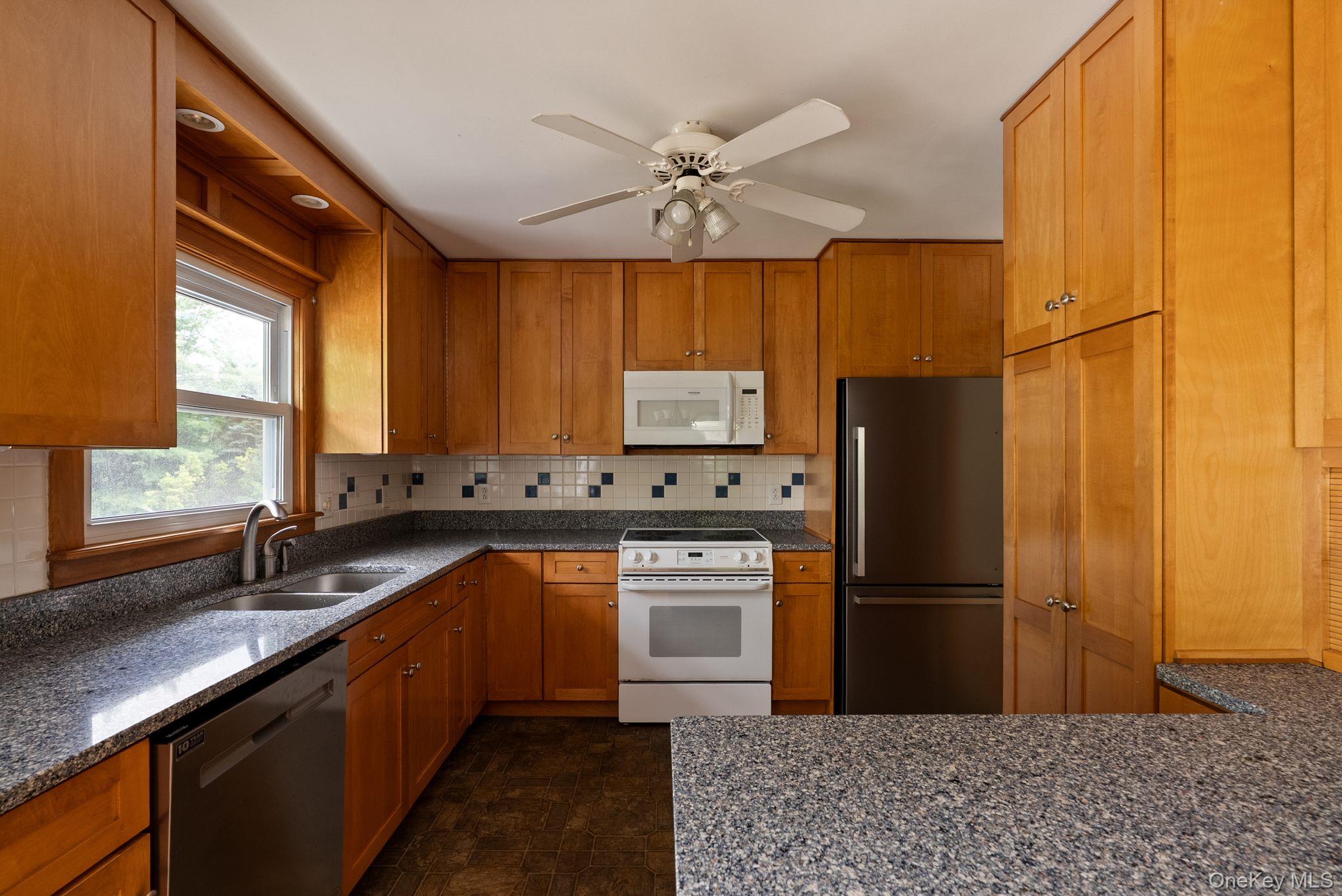 212 State Route 9H – For Sale photo 9