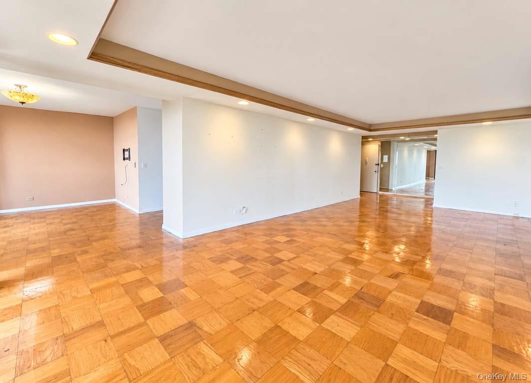 27010 Grand Central  Pky, Unit 28K photo 3