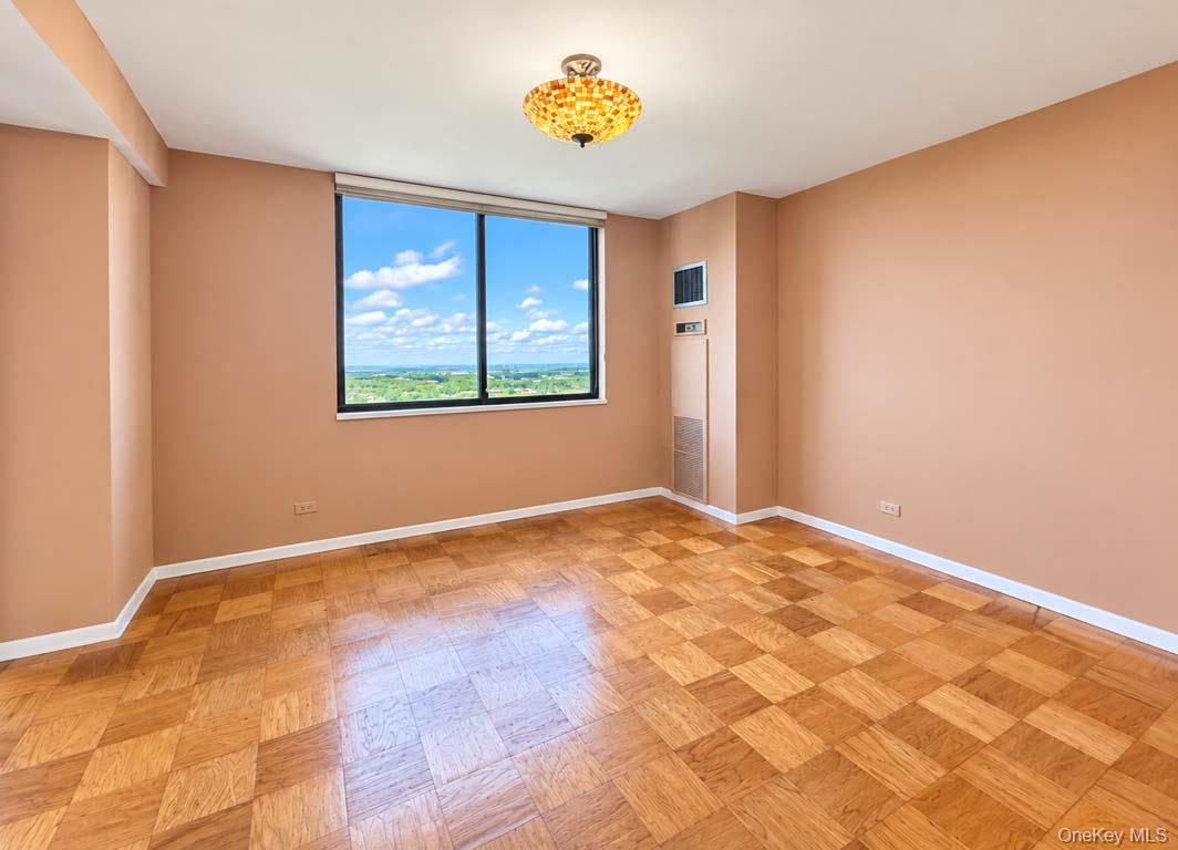 27010 Grand Central  Pky, Unit 28K photo 6
