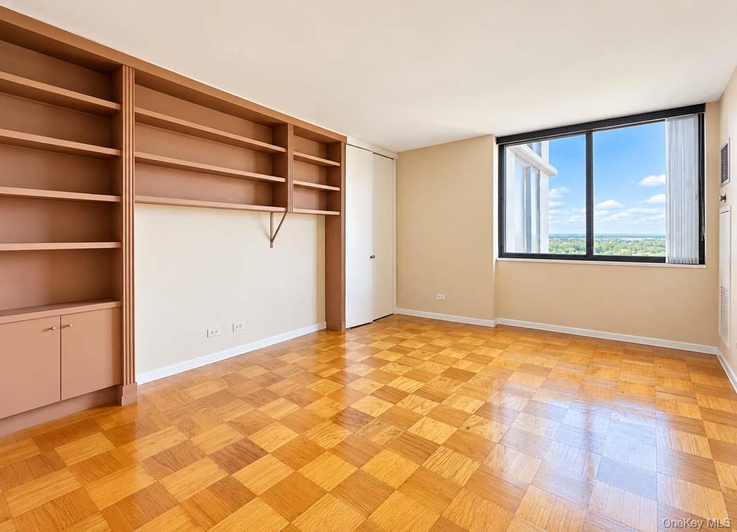 27010 Grand Central  Pky, Unit 28K photo 11