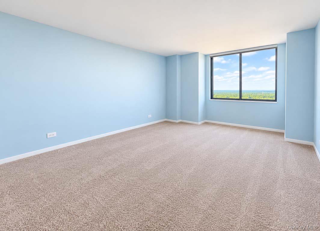 27010 Grand Central  Pky, Unit 28K photo 16