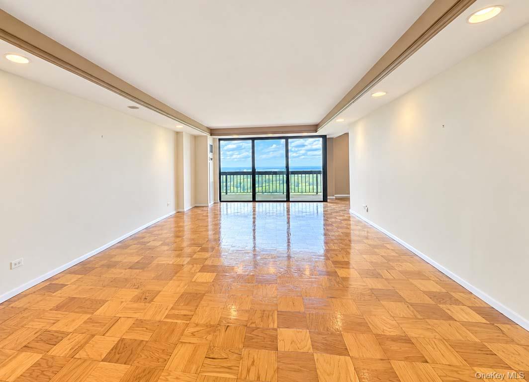 27010 Grand Central  Pky, Unit 28K photo 5