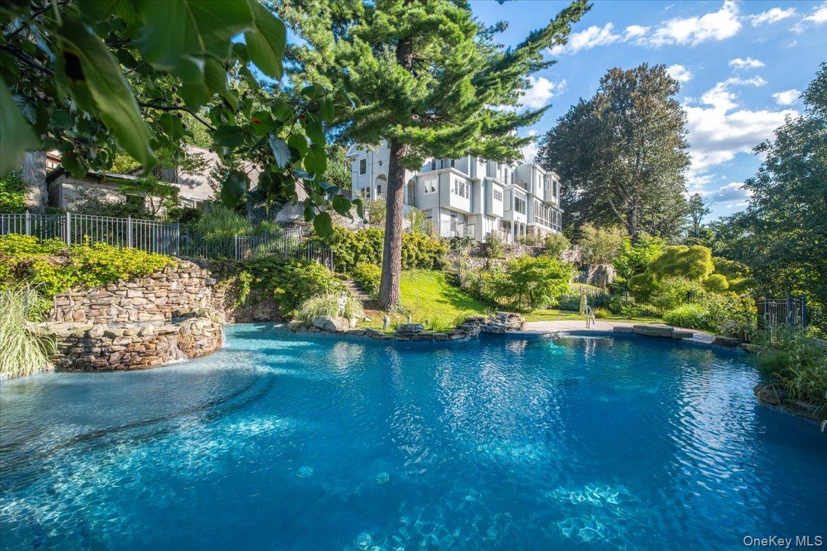 57 Cobb Lane – For Sale
