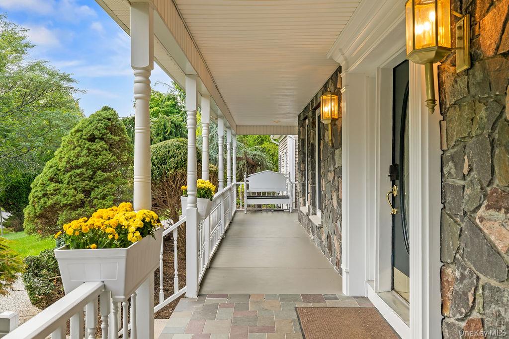 10 Golden Road – For Sale photo 29