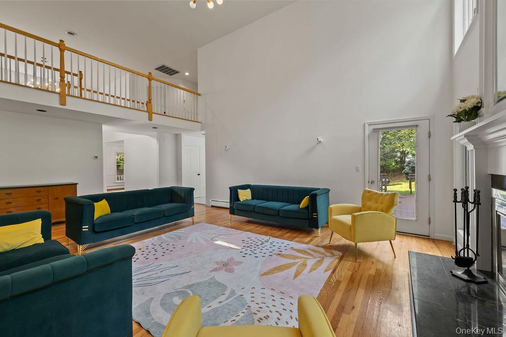 10 Golden Road – For Sale photo 10