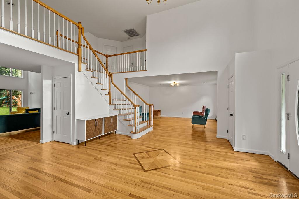 10 Golden Road – For Sale photo 5