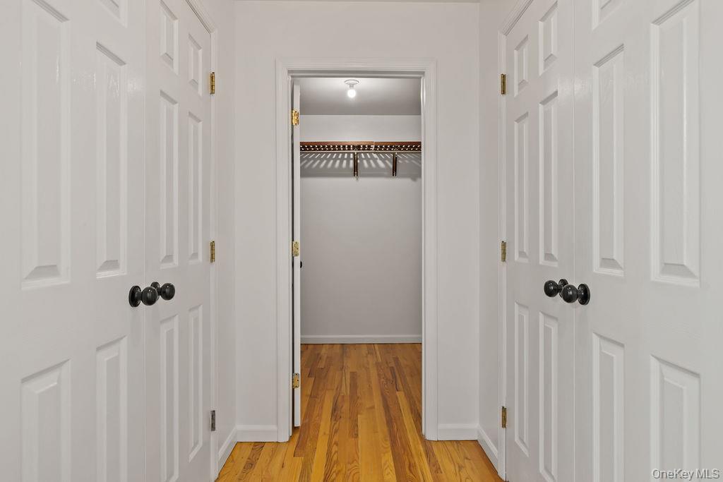 10 Golden Road – For Sale photo 21