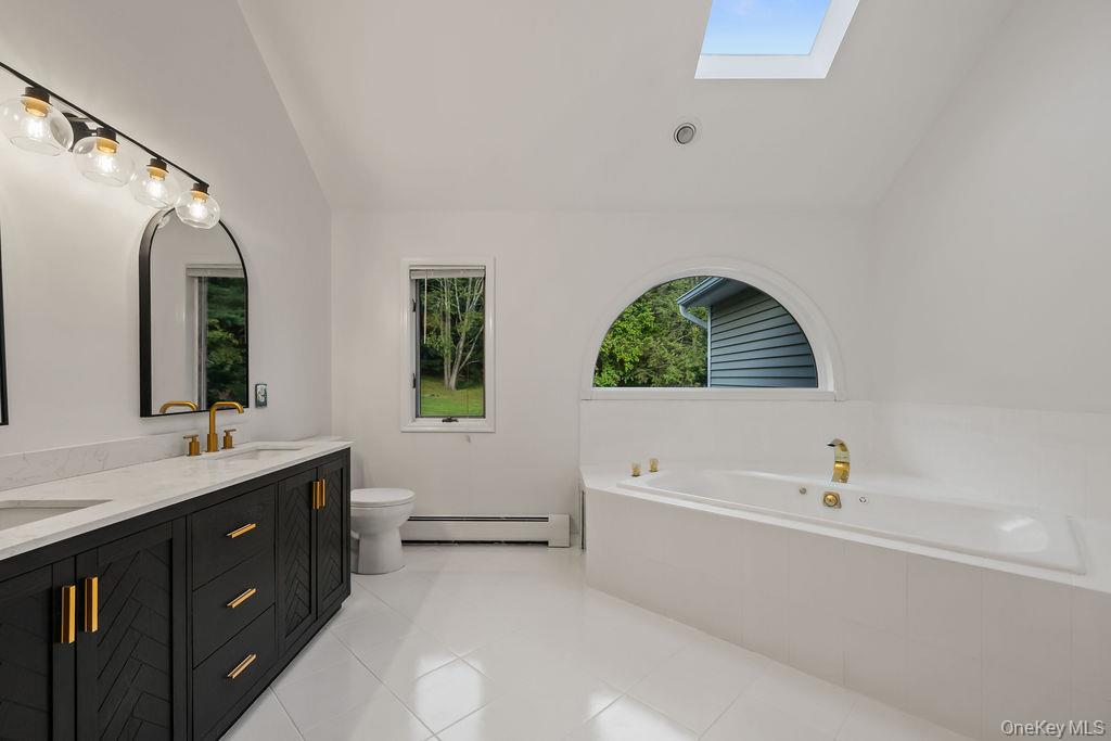 10 Golden Road – For Sale photo 23