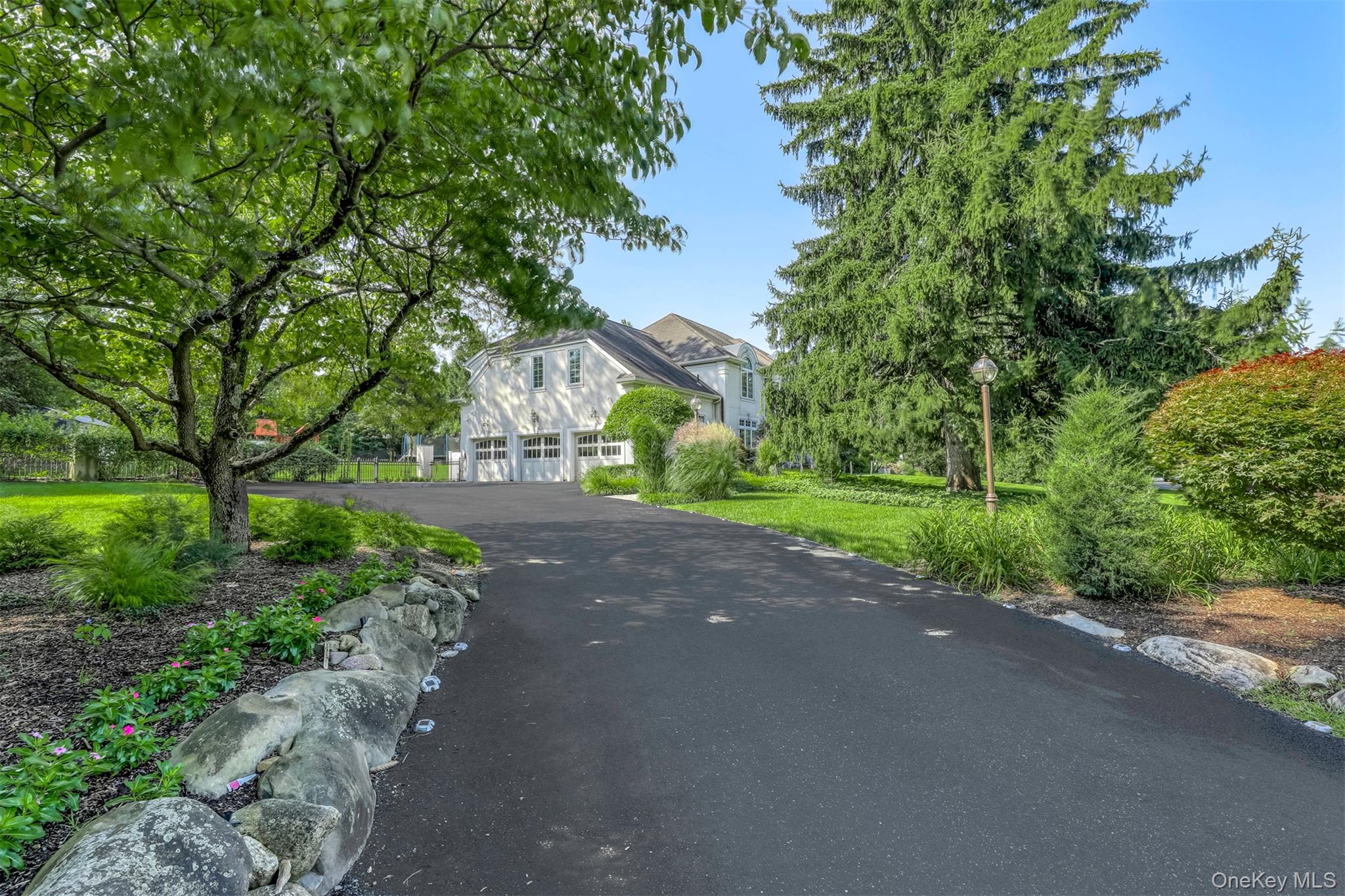 10 Cobblestone Farm Court – For Sale photo 3