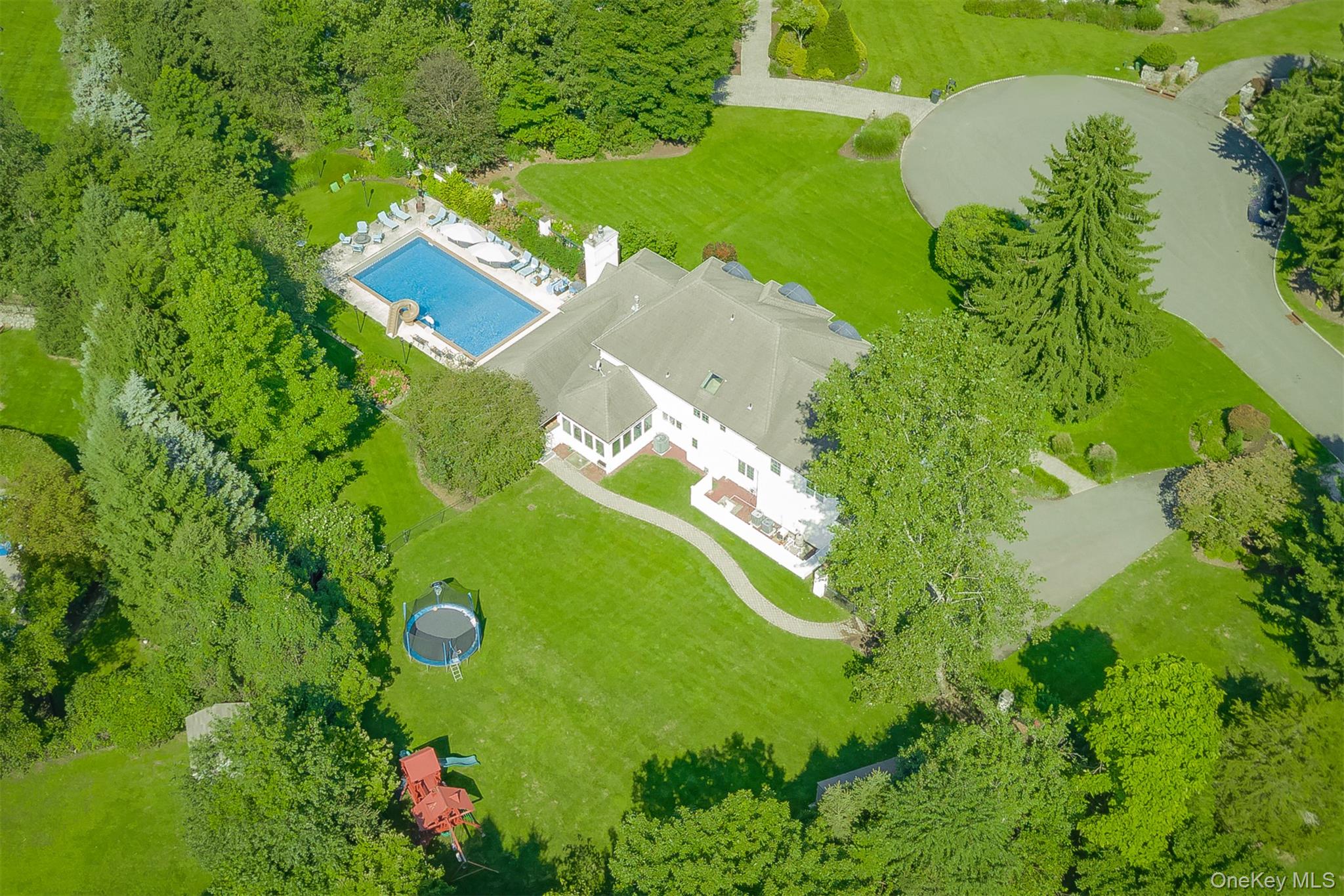 10 Cobblestone Farm Court – For Sale photo 2