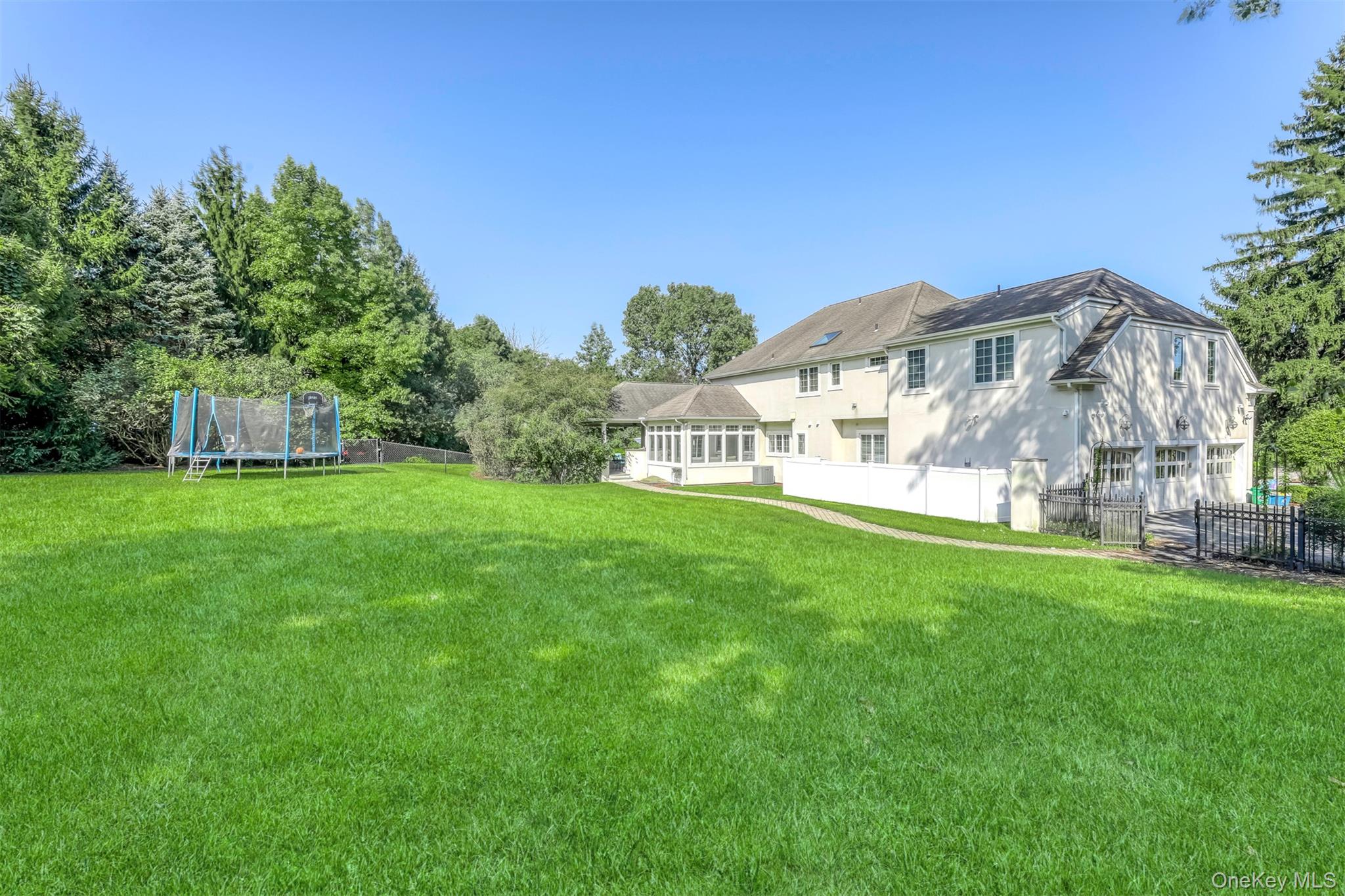 10 Cobblestone Farm Court – For Sale photo 4