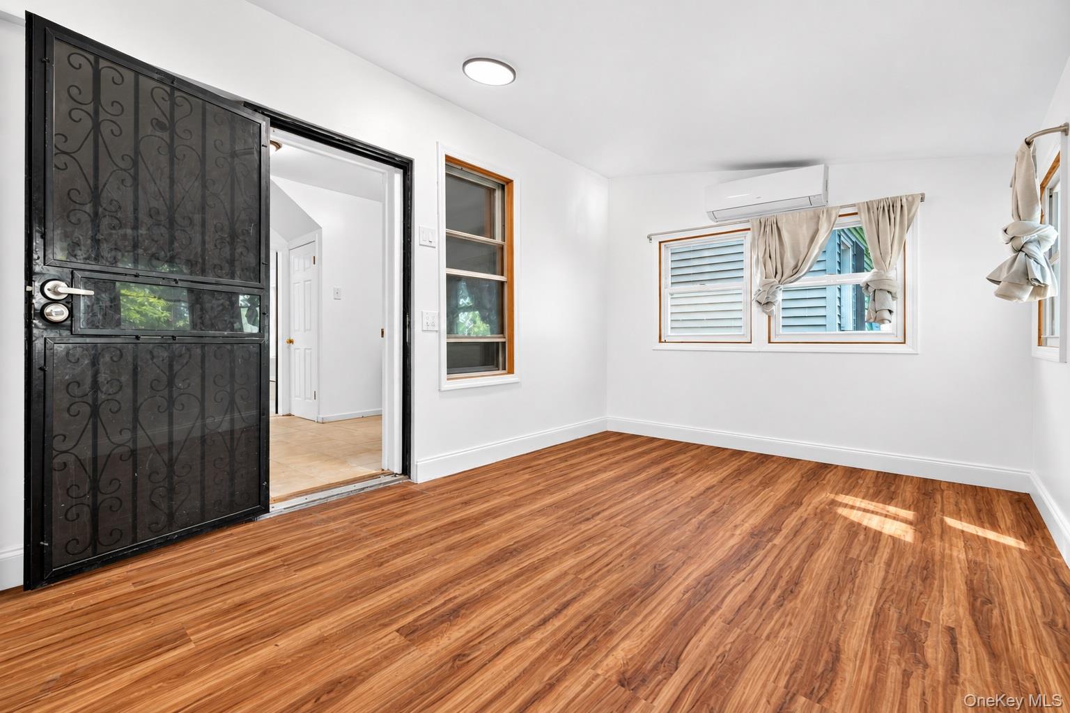 1787 Randall Avenue – For Sale photo 25